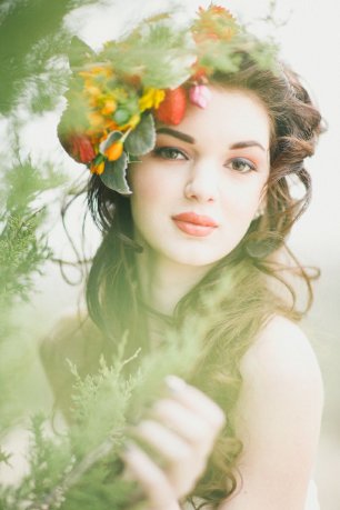 Фотосессия невесты в лесу