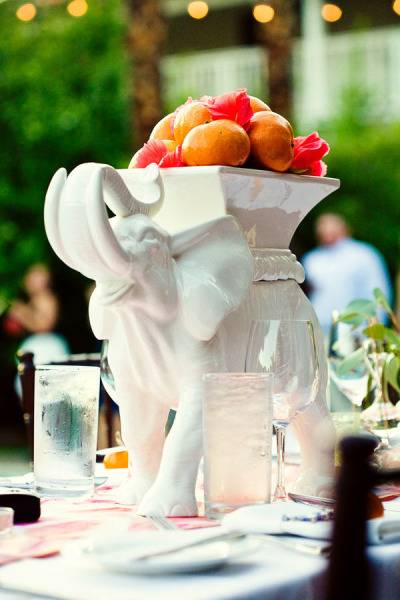 Подставка для декора свадебного стола в виде слона