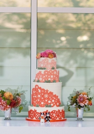 Замысловатый свадебный торт