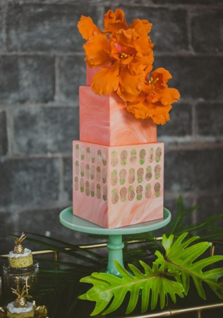 торт с квадратными ярусами