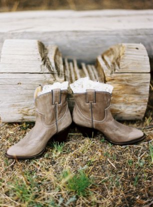 Полусапожки в стиле кантри как декор