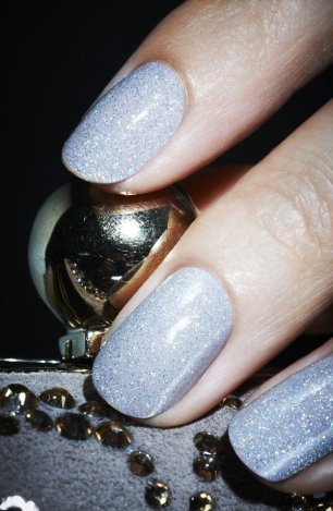 Маникюр невесты с блестками