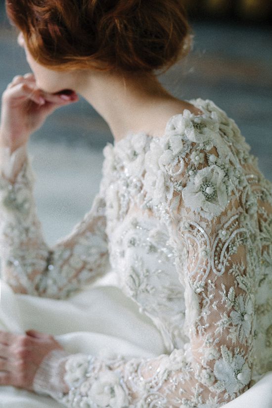 Платье невесты с объемной вышивкой