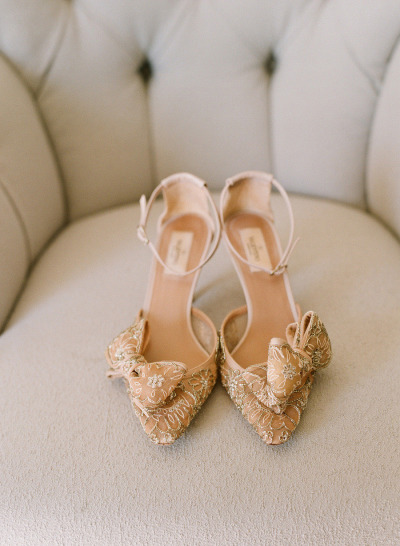 Туфли невесты с цветочным принтом