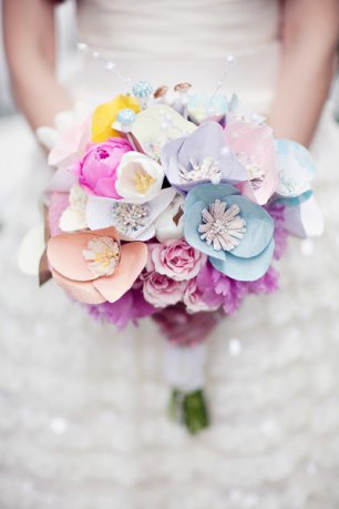 Букет невесты с украшеними