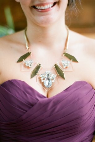 Крупное колье подружки невесты