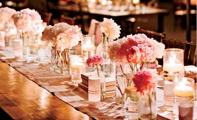 Оформление стола, цветы в декоре, свечки
