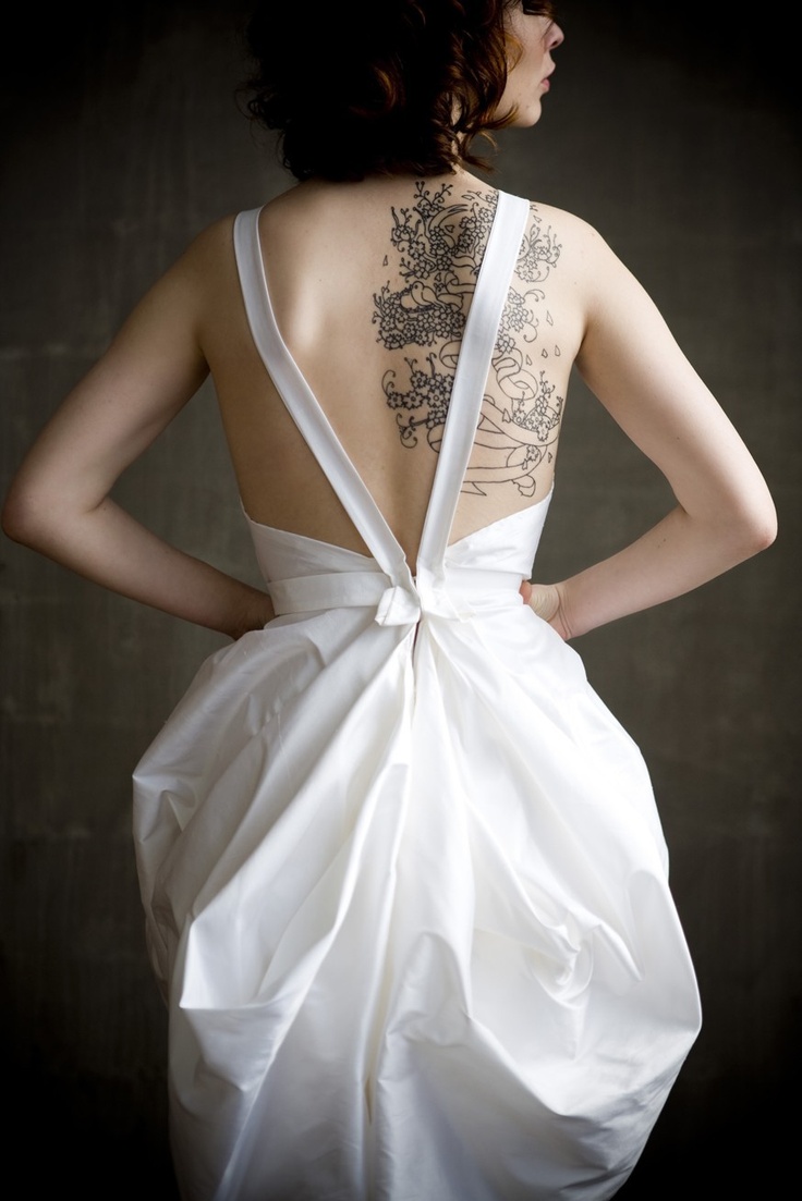 Платье невесты: бретели через спину и юбка-"тюльпан"
