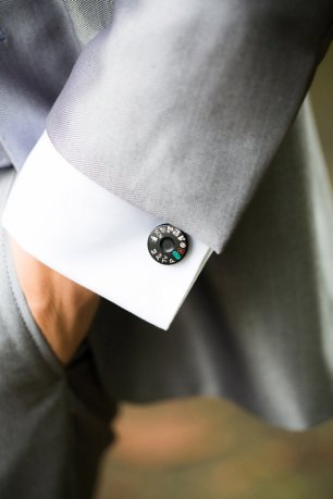 Запонки жениха, Костюм жениха