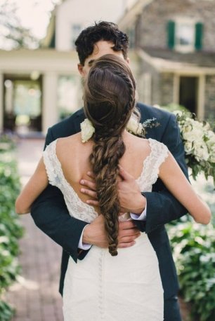 Милая фотосессия молодоженов