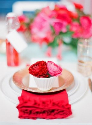 Цветы в декоре стола