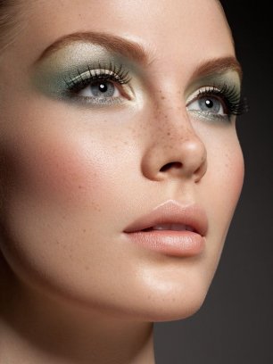 Макияж невесты: яркие тени