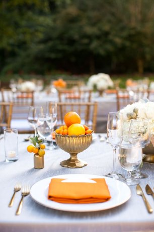 Солнечное оформление стола