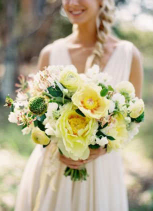 Крупный букет невесты