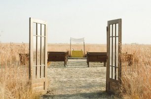 Декор для церемонии в поле