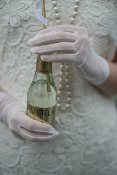 Прозрачные перчатки невесты