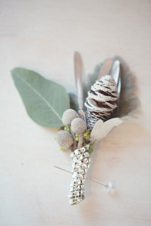 Свадебные бутоньерки, Бутоньерка жениха