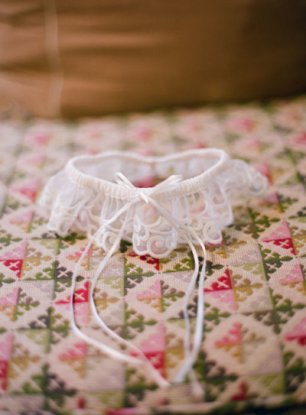 Подвязка невесты