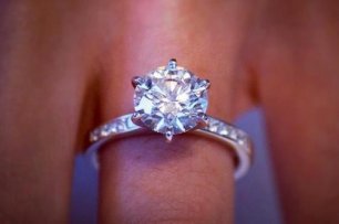 Обручальное кольцо