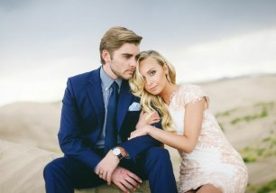 Нежная фотосессия молодоженов