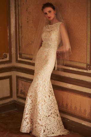 Платье невесты из кружева
