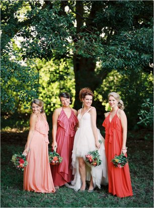 Подружки невесты, Платья подруг невесты