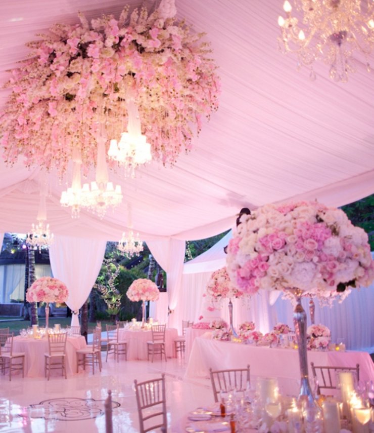 Оформление зала для розовой свадьбы