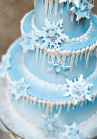 романтичная зимняя свадьба, свадебный торт со снежинками