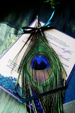 Приглашение с павлиньим пером
