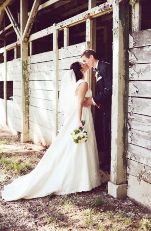 Фотосессия в сарае в рустикальном стиле