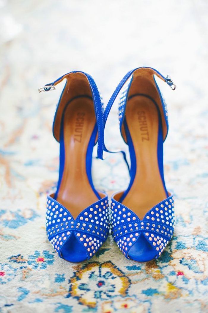 Обувь синего цвета