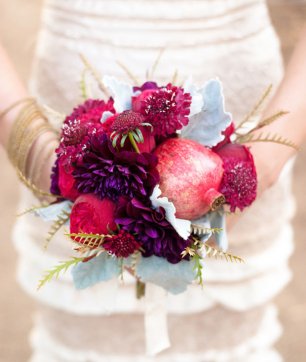 Букет невесты с гранатом