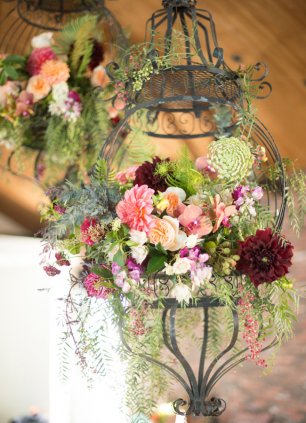 Винтажная люстра с цветами