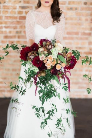 Огромный свадебный букет