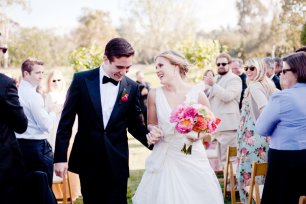 Свадебный букет, Платье невесты