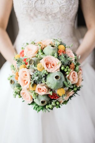 Экзотический свадебный букет