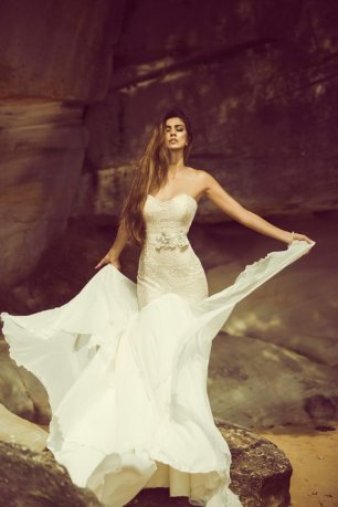 Изящное свадебное платье