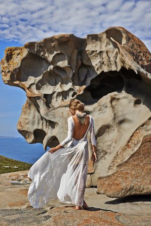 Платье с открытой спиной