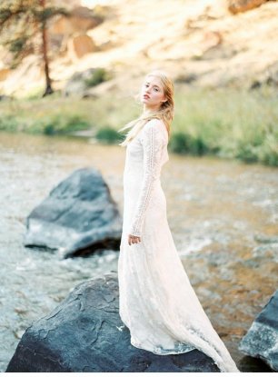 Платье с длинным рукавом