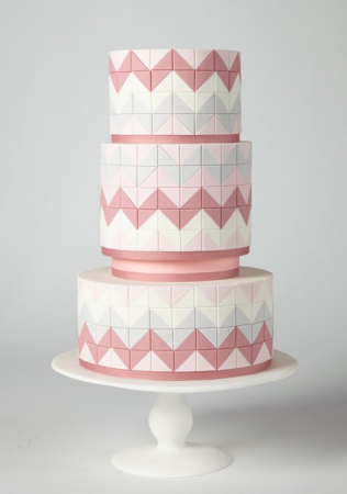 торт с геометрическим рисунком