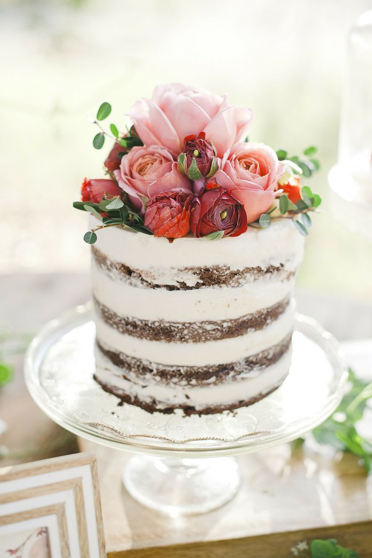 Бисквитный торт с цветами