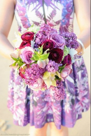 Яркий букет с сиренью