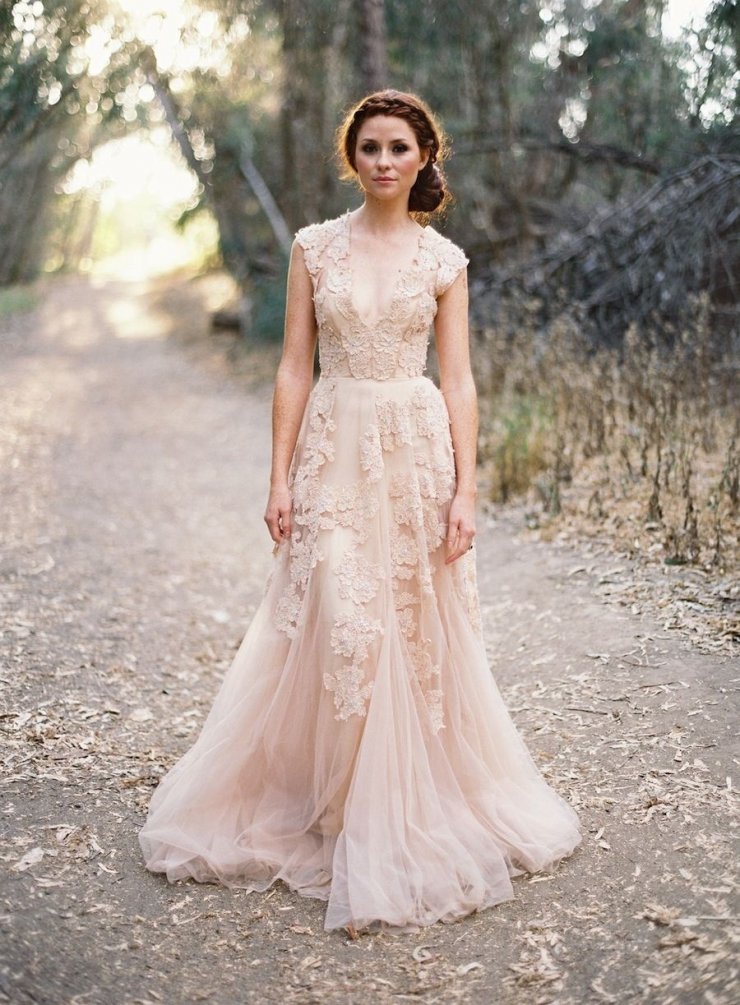 Свадебное платье  с роскошным кружевом