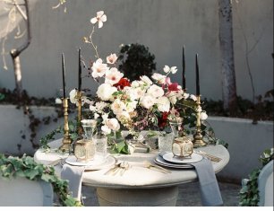 Украшение свадебного стола винтажными деталями