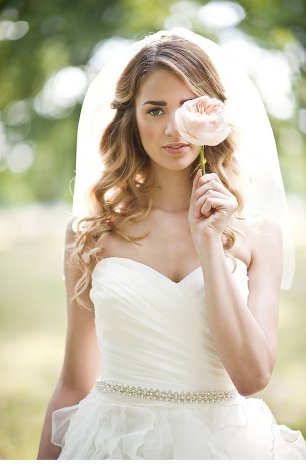 Легкие локоны на свадьбу