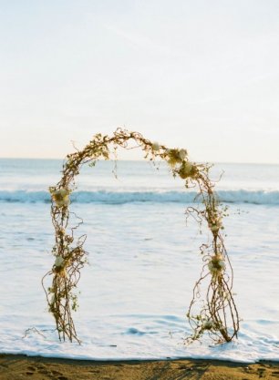 Свадебная арка из веток