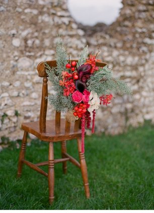 Украшение стульев цветами на свадьбу