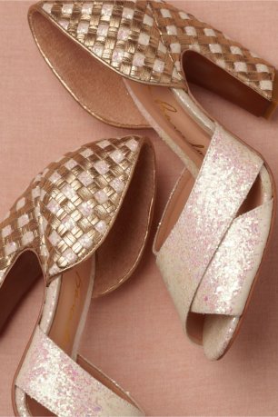 Блестящие туфли на свадьбу