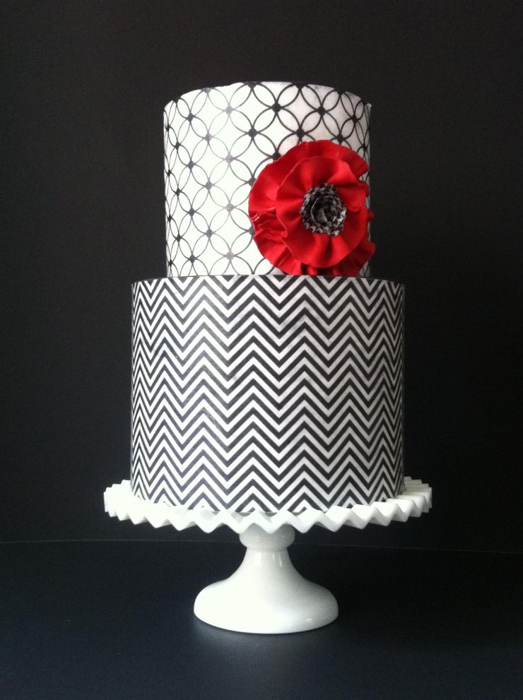 Свадебный торт с цветами: идеи и вдохновение, тренд - узор шеврон