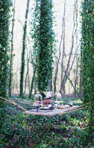 Подвешенный сладкий стол